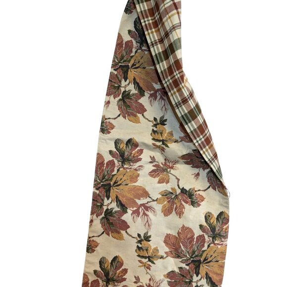 Bee & Willow Table Runner 35cm x 304cm Reversible Cotton/Polyester Plaid & Leaf - Picture 2 of 6